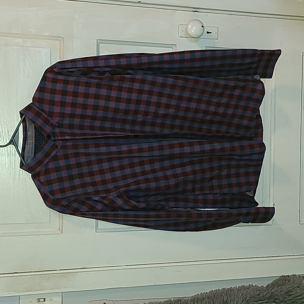 Men's Plaid Button-Up Shirt